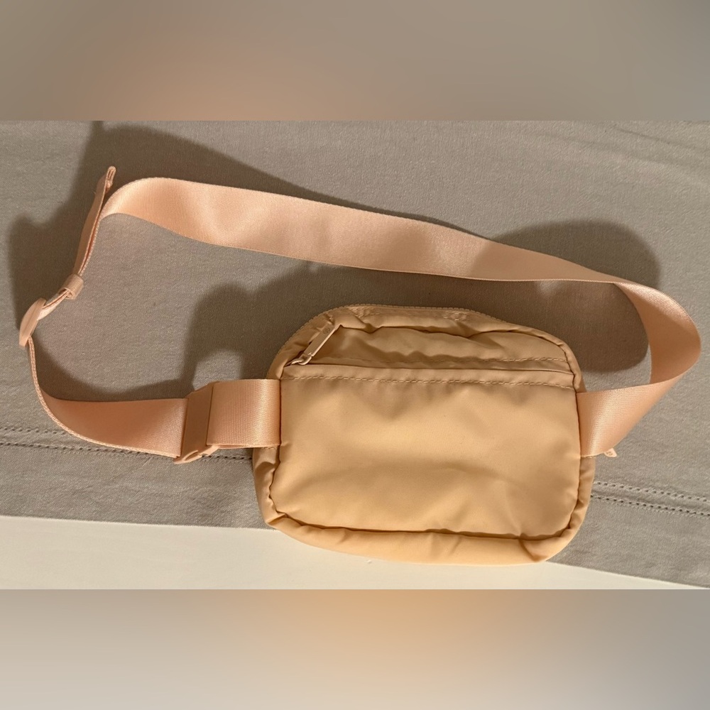 GAIAM Sidekick Waist Pack Belt Bag NWOT - Picture 2 of 6